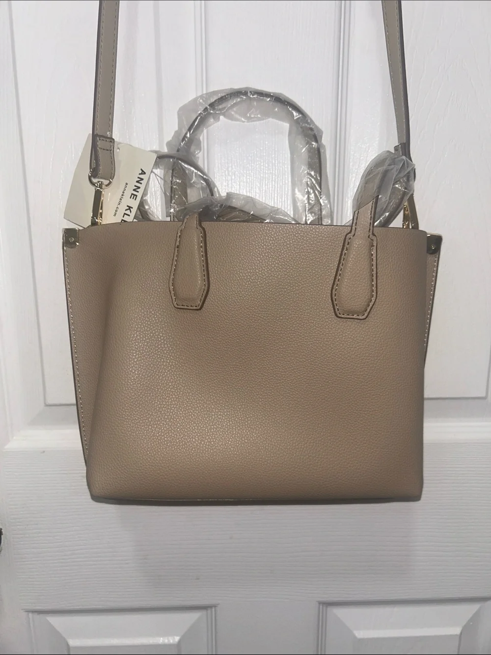 Anne Klein “Montana.” NWT Stone color. AKH4518. W/ coin purse.Turn lock in front